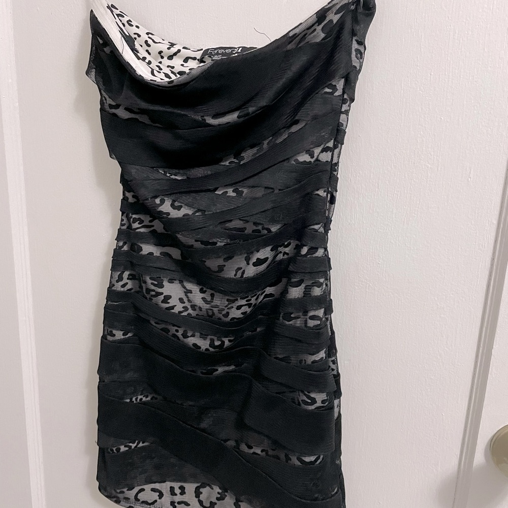 Black cheetah print strapless Dress Forever21